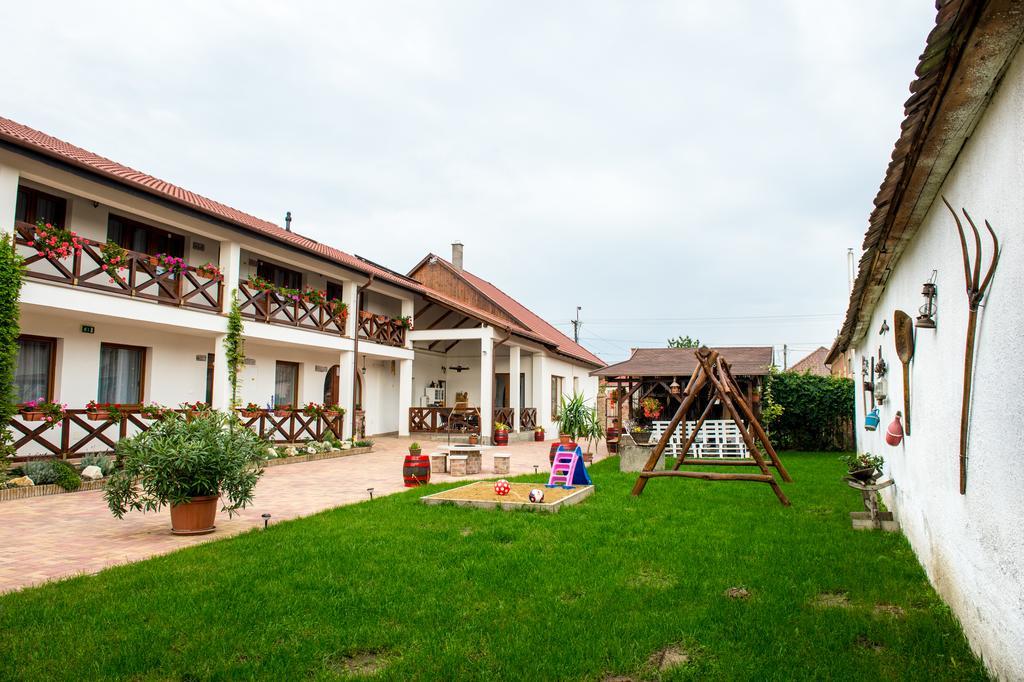 Lilaakac Vendeghaz Hotel Hosszupalyi Exterior foto